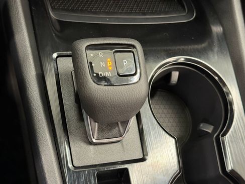 Used 2026 Nissan Rogue SV AWD/4WD image 17