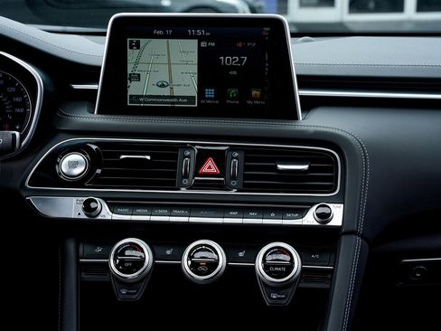 Used 2021 Genesis G70 2.0T w/ Elite Package image 28