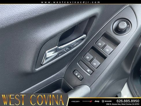 Used 2022 Chevrolet Trax LS w/ Tint and Cruise Package FWD image 13