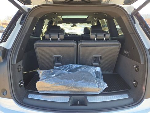 New 2025 Cadillac XT6 Sport image 17