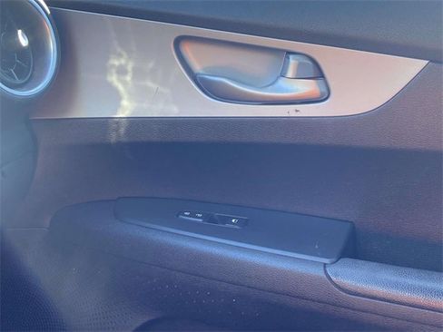 Used 2023 Kia Forte LXS w/ LXS Technology Package image 22