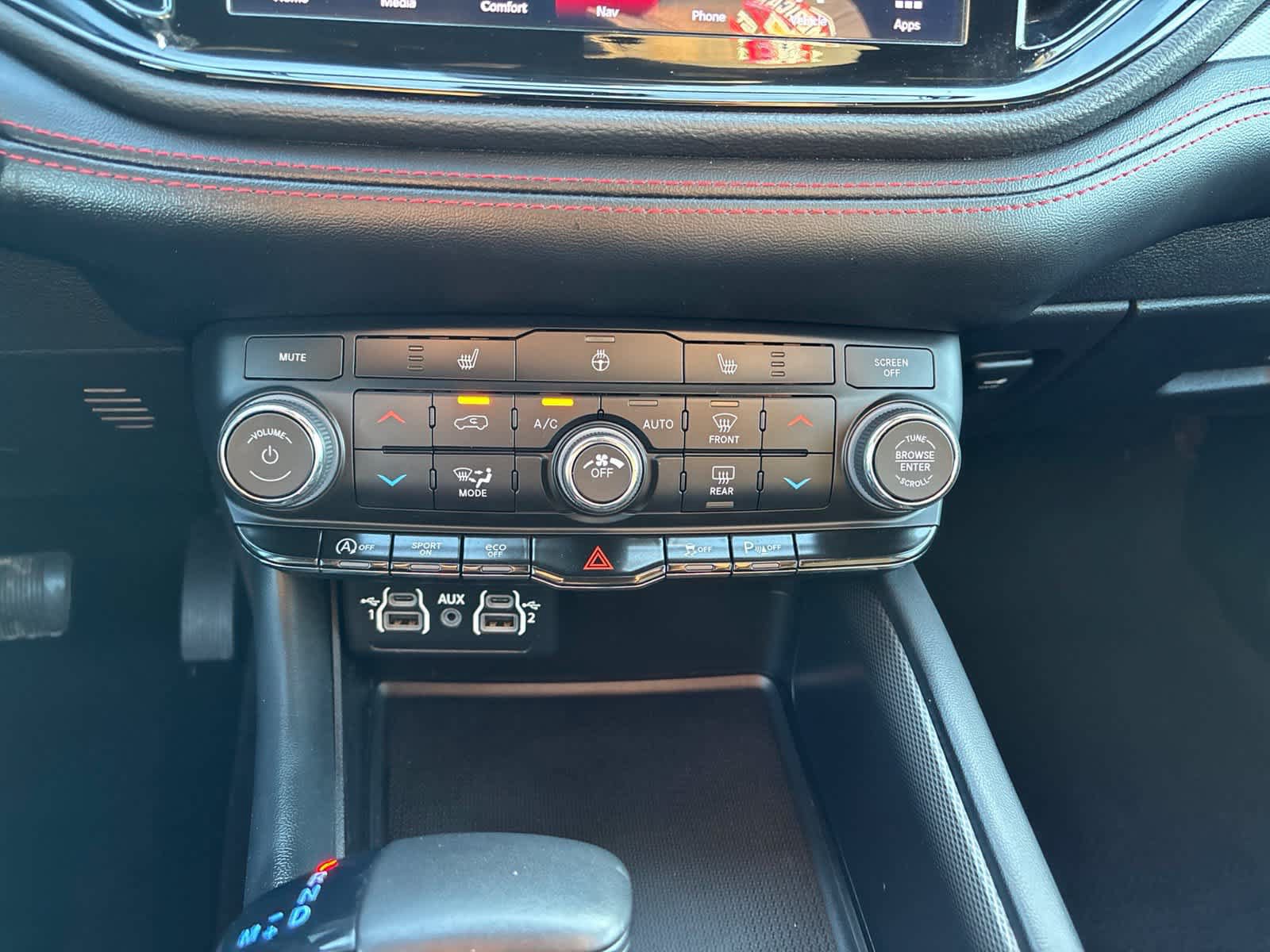 Used 2025 Dodge Durango GT RWD image 23