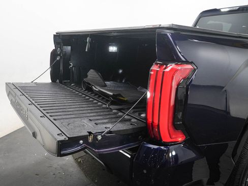 Used 2023 Toyota Tundra Platinum AWD/4WD image 9