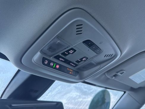 Used 2021 Chevrolet Traverse High Country w/ LPO, Floor Liner Package image 18