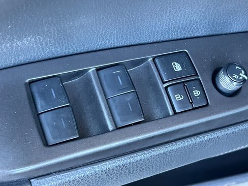 Used 2023 Toyota Camry SE FWD image 13