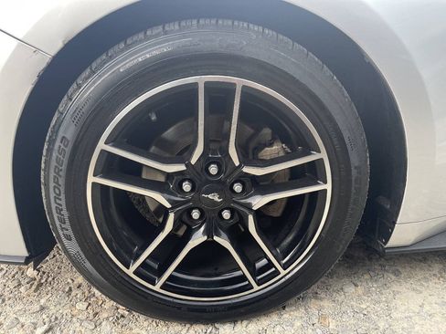 Used 2018 Ford Mustang Premium RWD image 31