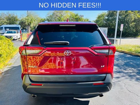 Used 2019 Toyota RAV4 LE image 7