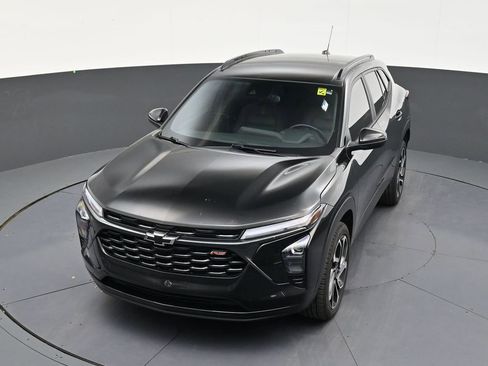 Used 2024 Chevrolet Trax RS FWD image 19