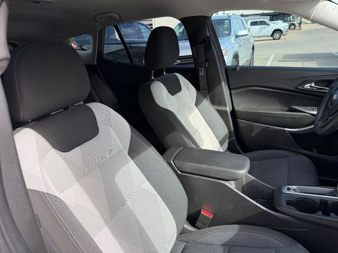 Used 2024 Chevrolet Trax LS w/ LS Convenience Package image 25