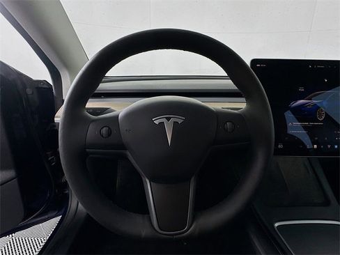 Used 2022 Tesla Model 3 image 10