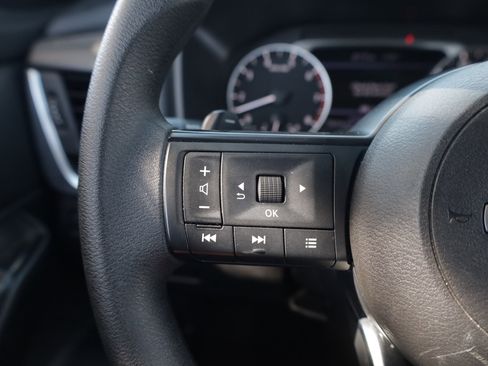 Used 2024 Nissan Rogue S FWD image 13
