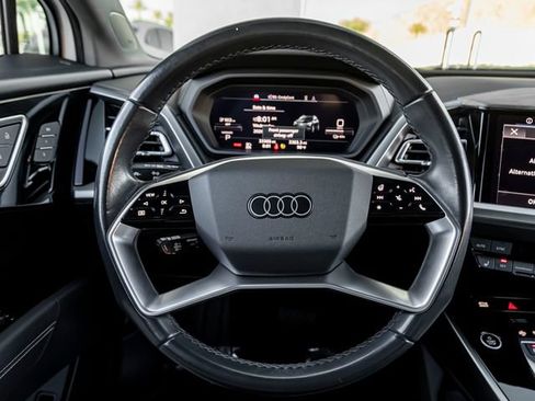 Used 2023 Audi Q4 e-tron Prestige AWD/4WD image 19