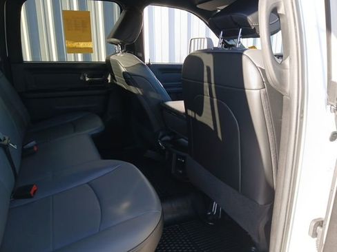 Used 2024 RAM 2500 Tradesman w/ Chrome Appearance Group image 19