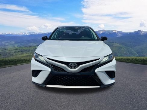 Used 2019 Toyota Camry XSE w/ Driver Assist Package FWD image 9