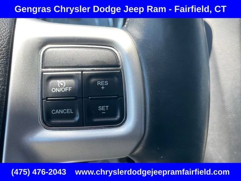 Used 2015 Chrysler Town & Country Touring w/ Driver Convenience Group FWD image 54
