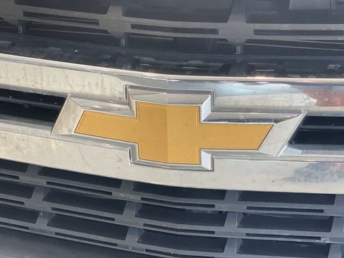 Used 2020 Chevrolet Silverado 1500 LT w/ Convenience Package AWD/4WD image 10