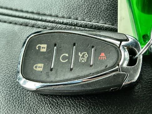 Used 2017 Chevrolet Malibu LT image 21