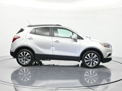 Used 2021 Buick Encore Preferred AWD/4WD image 4