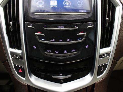 Used 2014 Cadillac SRX Luxury FWD image 16