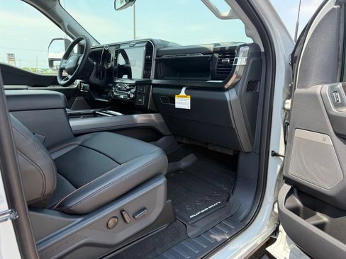 New 2026 Ford F250 Lariat w/ Black Appearance Package AWD/4WD image 26