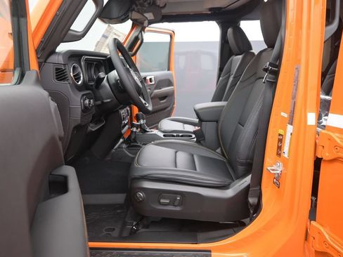 New 2026 Jeep Gladiator Sport AWD/4WD image 10