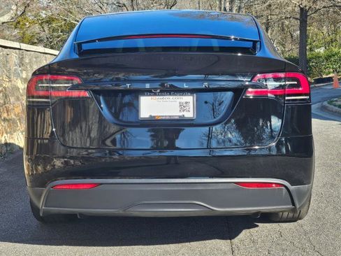 Used 2023 Tesla Model X image 9