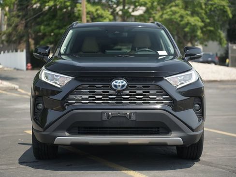 Used 2021 Toyota RAV4 Limited AWD/4WD image 8
