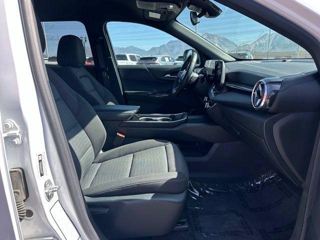 Certified 2025 Chevrolet Equinox LT AWD/4WD image 31