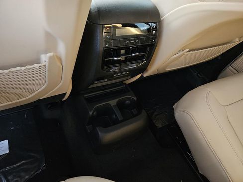 New 2026 Jeep Grand Cherokee L Limited RWD image 13