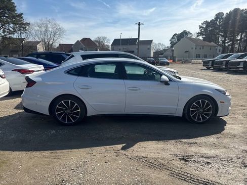 Used 2023 Hyundai Sonata Limited w/ Preferred Accessory Package image 11