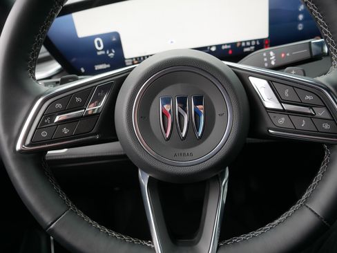 Used 2025 Buick Enclave Preferred image 25