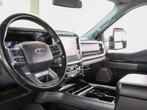 Used 2023 Ford F250 Lariat w/ Sport Appearance Package AWD/4WD image 24