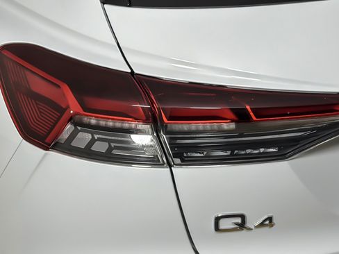 Used 2023 Audi Q4 e-tron Premium Plus w/ Premium Plus AWD/4WD image 27