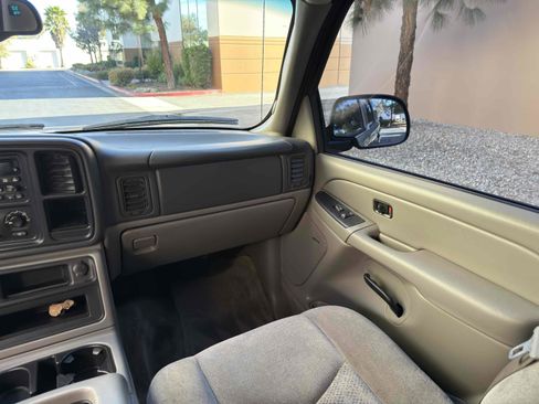 Used 2005 Chevrolet Tahoe LS w/ Preferred Equipment Group image 25