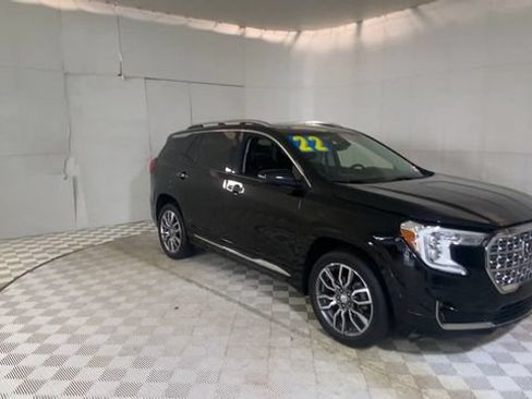 Used 2022 GMC Terrain Denali w/ LPO, Floor Liner Package AWD/4WD image 9