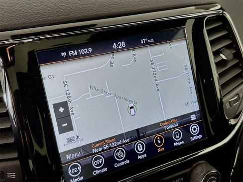 Used 2021 Jeep Grand Cherokee Limited w/ Trailer Tow Group IV image 13