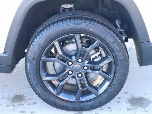 New 2025 Jeep Grand Cherokee L Limited image 22