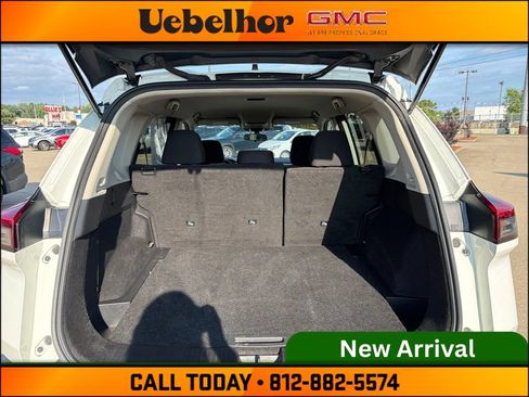 Used 2023 Nissan Rogue S AWD/4WD image 9