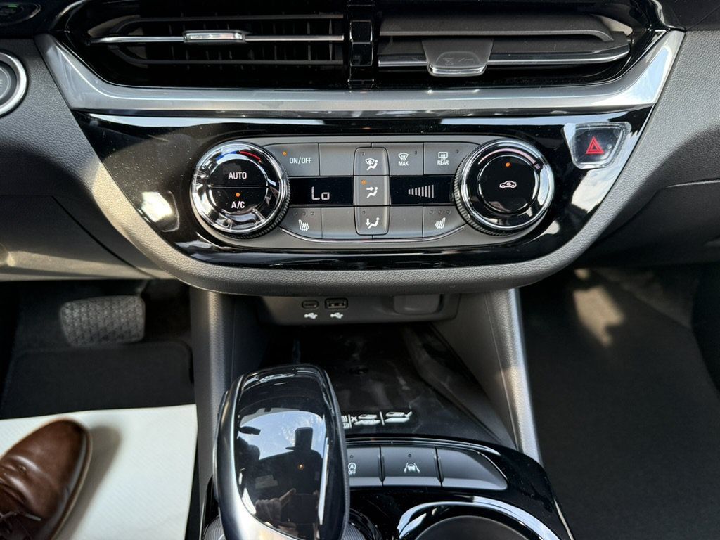 New 2026 Buick Envista Sport Touring w/ Convenience I Package FWD image 16