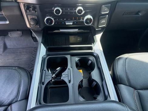 Used 2023 Ford F250 Lariat w/ Lariat Ultimate Package AWD/4WD image 21