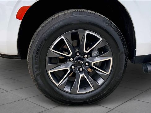 Used 2021 Chevrolet Tahoe Z71 w/ Rear Media and Nav Package image 10