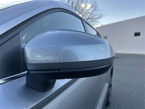 New 2026 Volkswagen Taos SE image 10