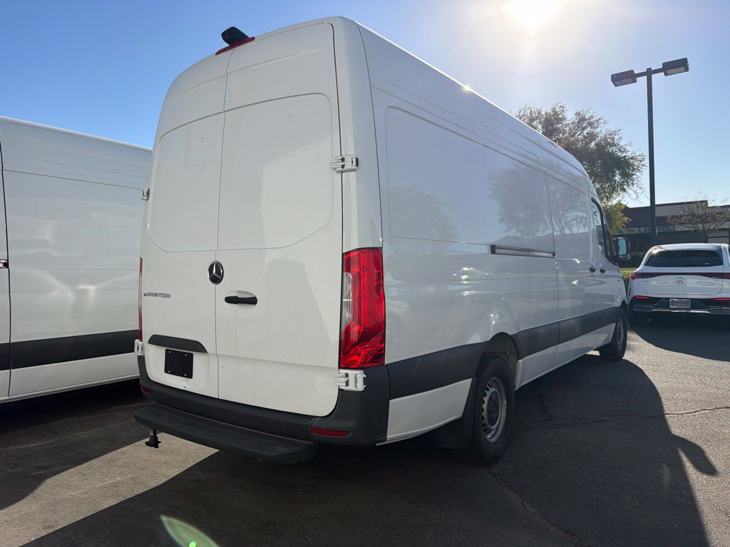New 2025 Mercedes-Benz eSprinter 170 Cargo image 5