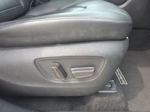 Used 2020 Toyota Highlander XLE AWD/4WD image 54