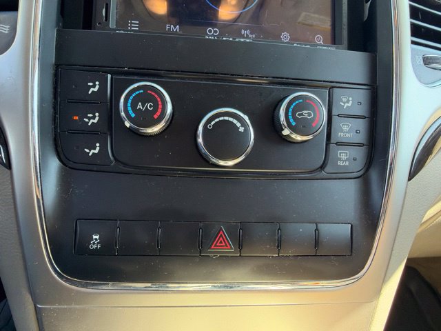 Used 2011 Jeep Grand Cherokee Laredo AWD/4WD image 19