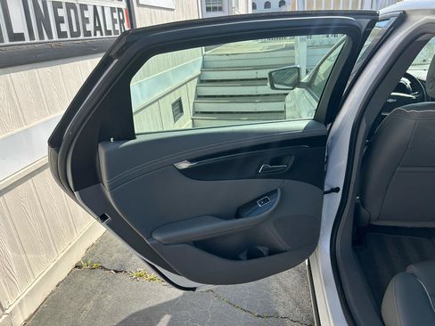Used 2017 Chevrolet Impala Premier image 29