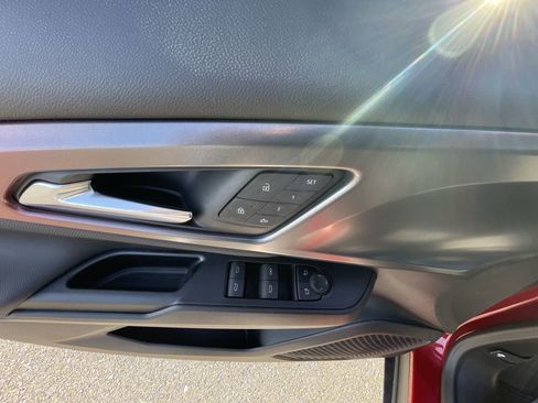 New 2025 Chevrolet Equinox EV RS image 60