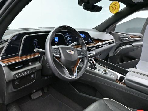 Certified 2023 Cadillac Escalade ESV Premium Luxury image 19
