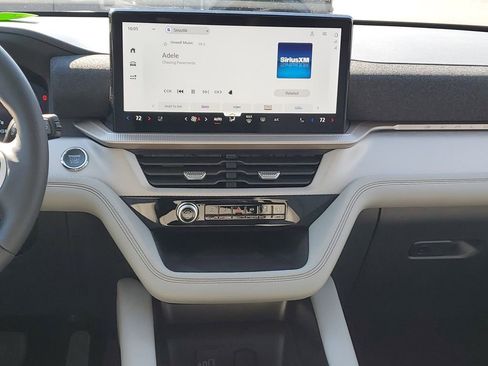 New 2026 Ford Explorer Active image 28