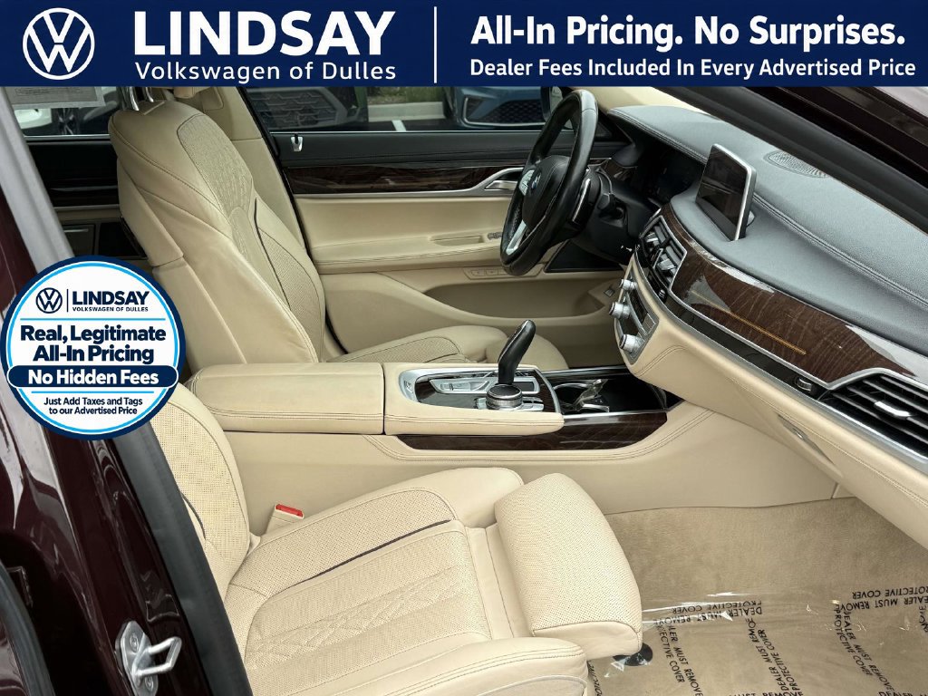 Used 2020 BMW 740i w/ Premium Package RWD image 12